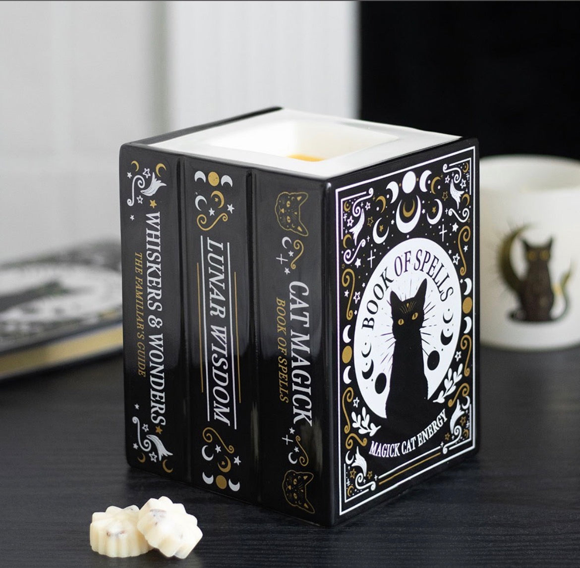 BLACK CAT BOOK OF SPELLS OIL BURNER AND WAX WARMER